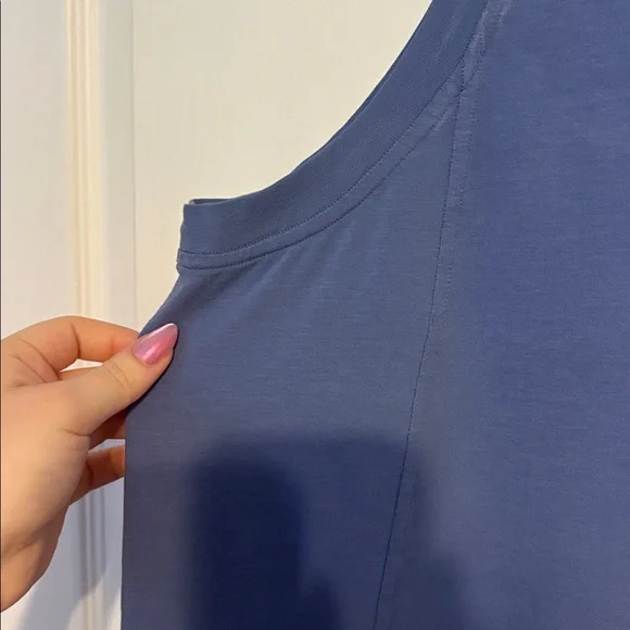 Cornflower blue Lululemon tank top - Picture 3 of 5